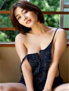 男女一边摸一边做爽的免费视频